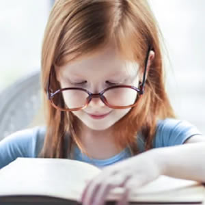 高度近视的危害及其并发症